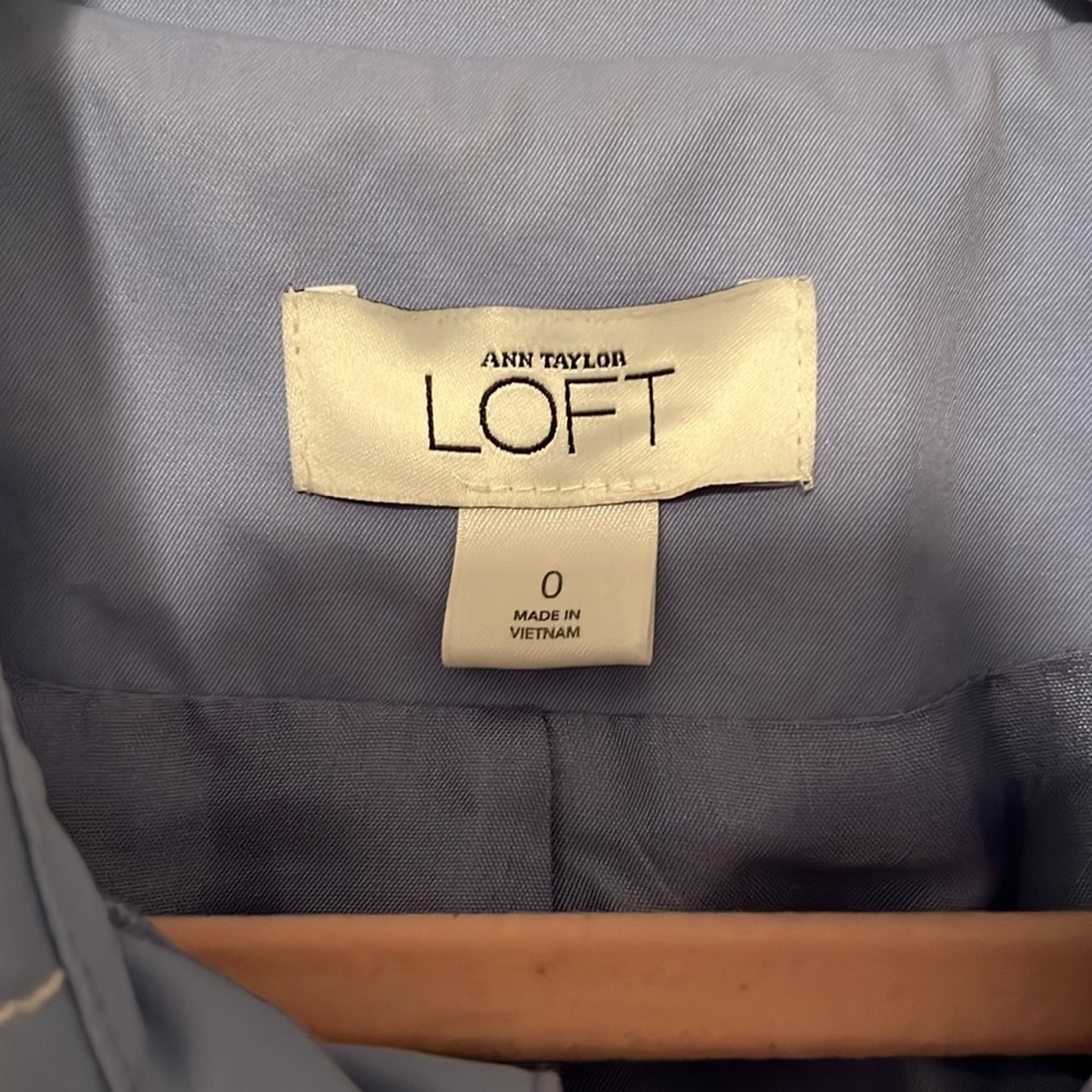 Barely Worn Adorable Mod Short Trench/Rain Coat - Picture 3 of 5